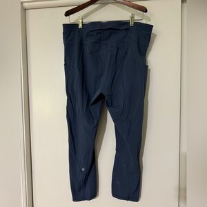 Lululemon Time to Sweat Crop 23" Size 14